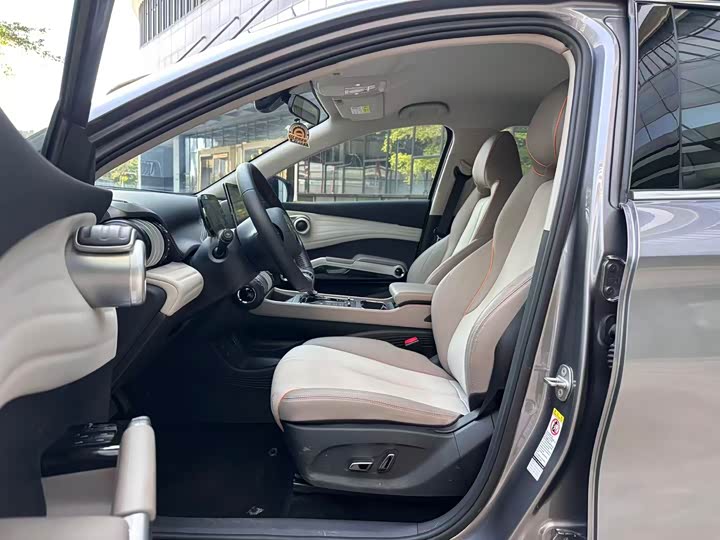 
								BYD Yuan PLUS 2024 Glory Edition 430KM Leading Model 2024 full									