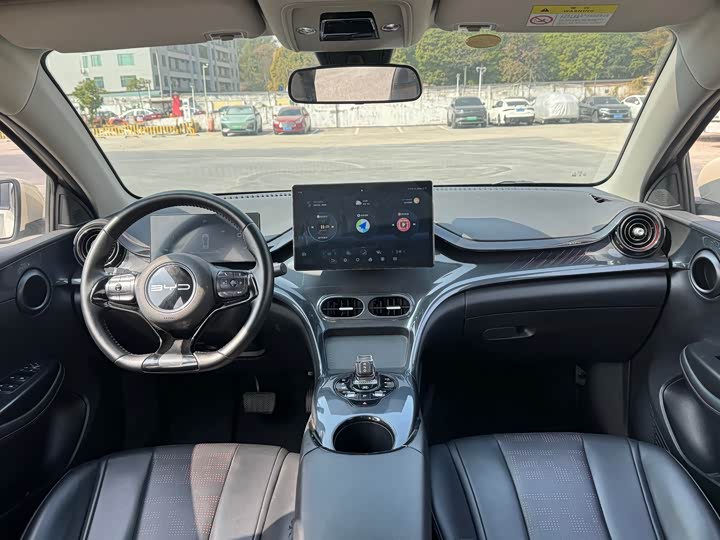 
								BYD BYD e2 2023 Luxury Edition 2023 full									