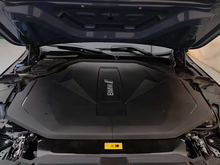 
								BMW i5 eDrive 35L M Sport Package 2024 full									