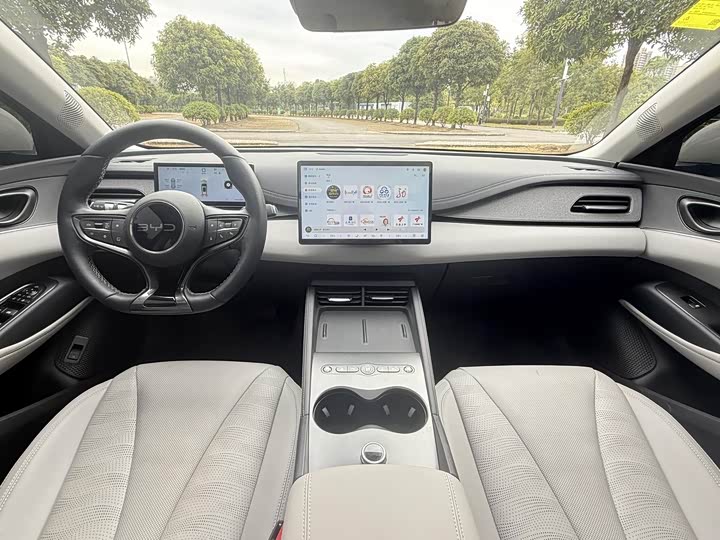 
								BYD Seal 06 DM-i Touring Edition 2025 DM-i 150KM Premium Model 2025 full									