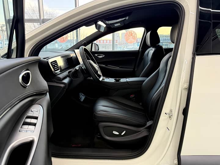 
								BYD Hiace 06 2025 EV 520 Navigator Edition 2025 full									