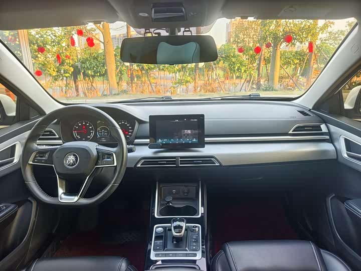 
								BYD Qin New Energy 2019 Travel Edition 2019 full									