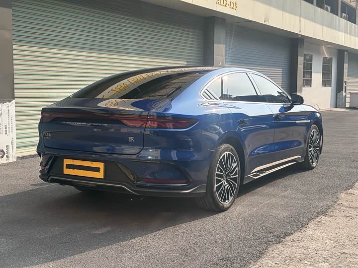 
								BYD 2022 Han DM-i 121KM Premium Edition 2022 full									