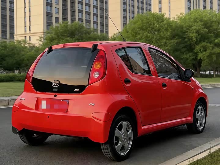 
								BYD F0 2015 1.0L AMT Cool Edition 2015 full									