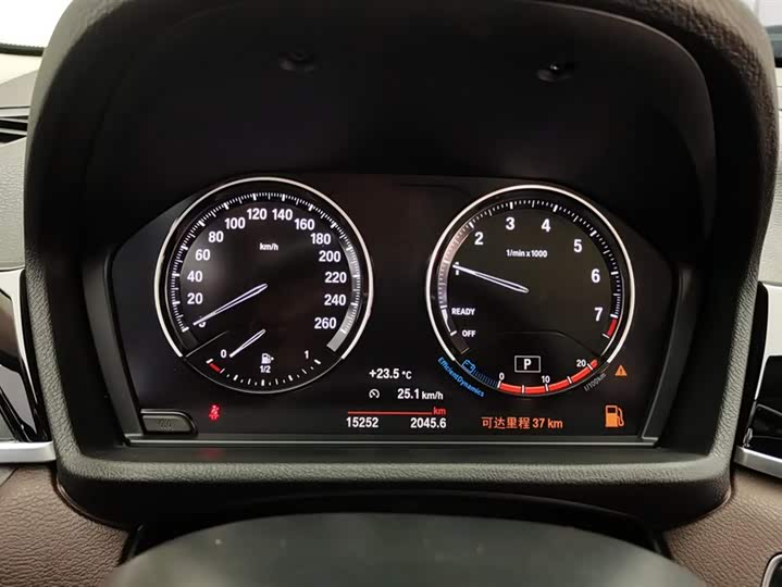 
								BMW X1 2022 sDrive25Li Leading Edition 2022 full									