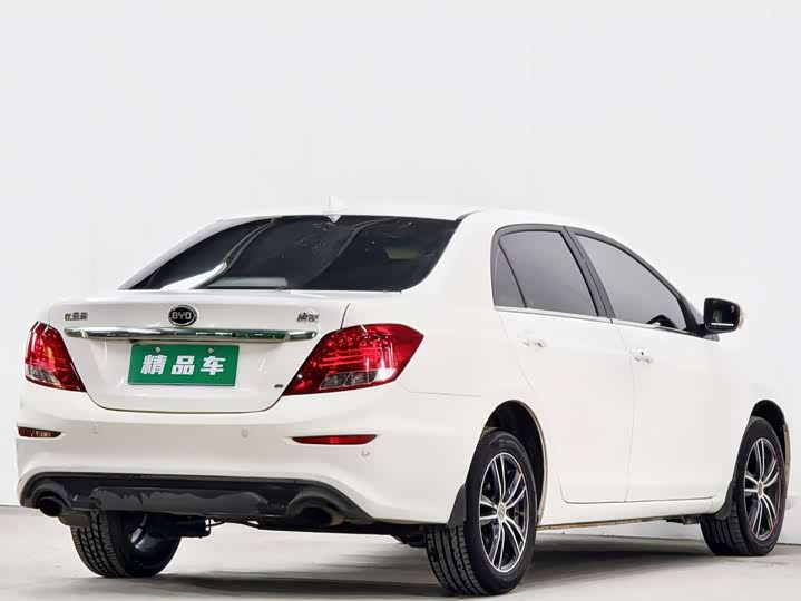 
								BYD Surui 1.5L Manual Deluxe Edition 2015 full									