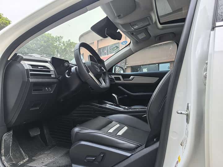 
								BYD Qin Pro 2019 Super Edition 1.5TI Automatic Intelligent Connected Premium Model 2019 full									