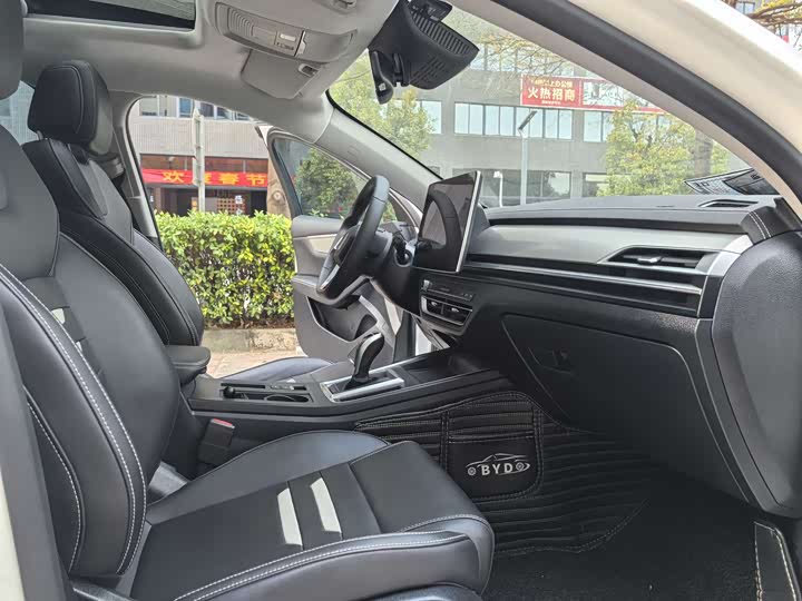 
								BYD Qin Pro 2019 Super Edition 1.5TI Automatic Intelligent Connected Premium Model 2019 full									