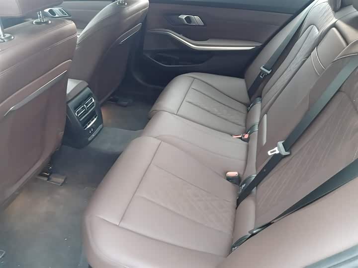 
								BMW i3 eDrive 35L 2025 full									