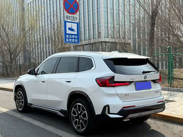 
								BMW X1 sDrive25Li X Design Package 2024 full									