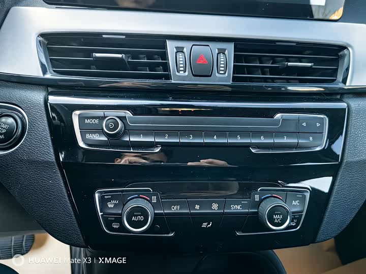 
								BMW X1 sDrive18Li Fashion Edition 2019 full									