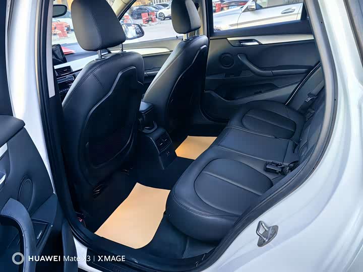 
								BMW X1 sDrive18Li Fashion Edition 2019 full									