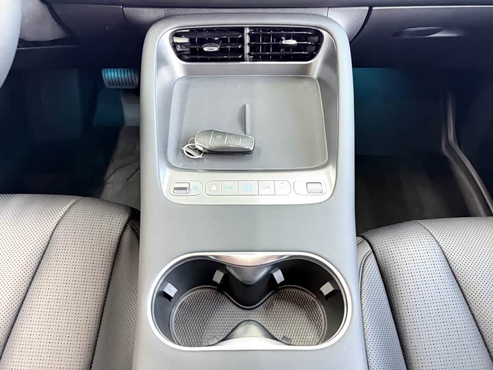 
								BYD Hiace 06 2025 EV 520 Navigator Edition 2025 full									