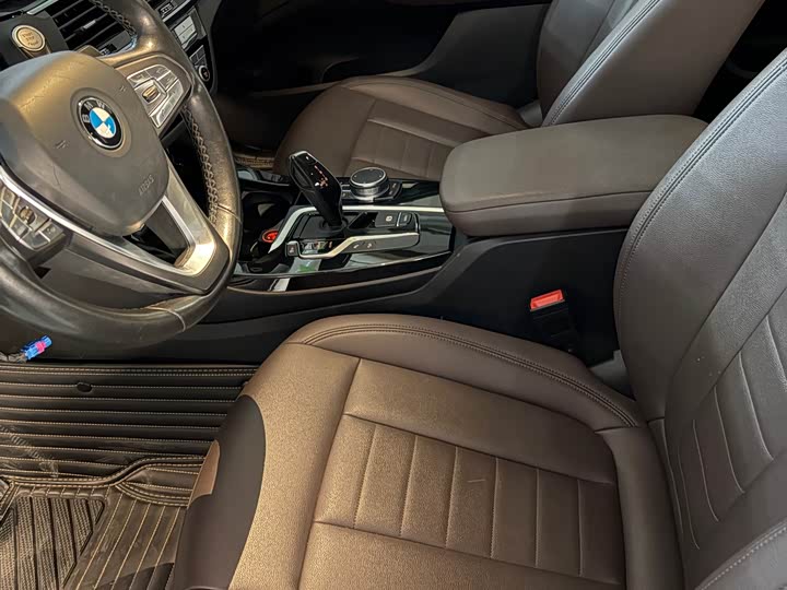 
								BMW X3 xDrive25i M Sport Package 2019 full									