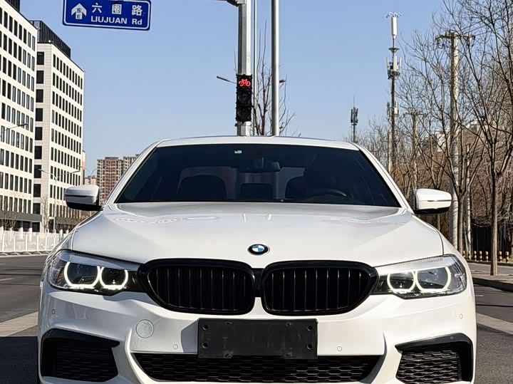 
								BMW 5 Series Facelift 530Li Leading M Sport Package 2019 full									