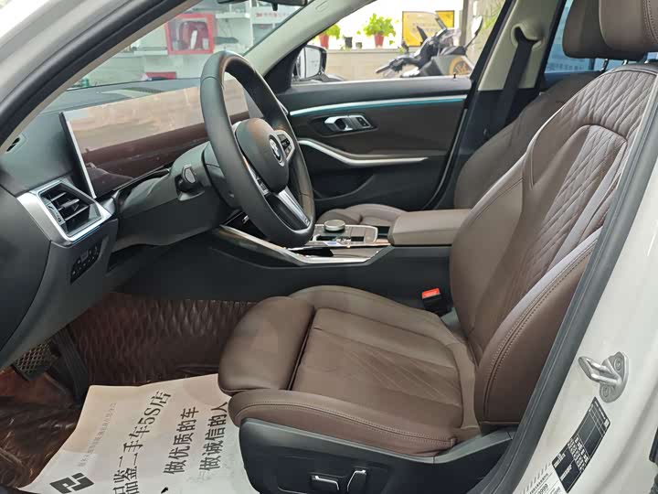 
								BMW i3 eDrive 35L 2024 full									