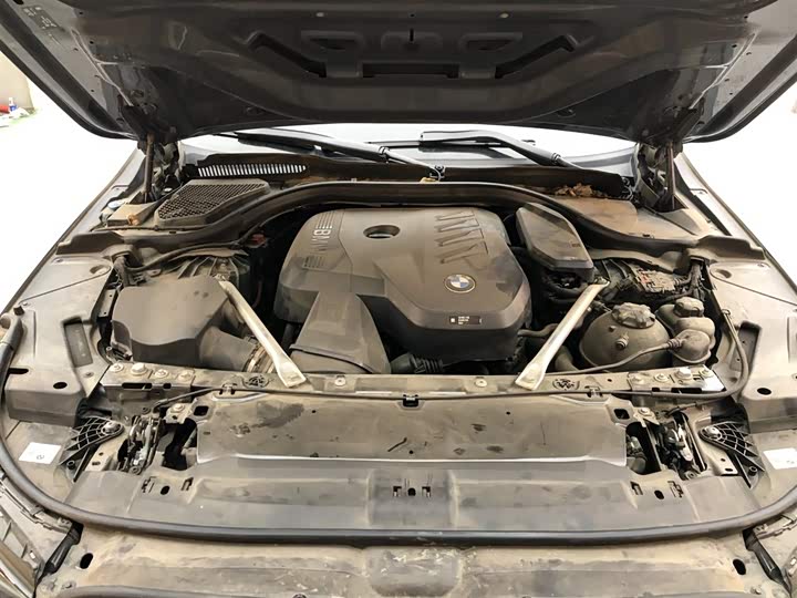 
								BMW 5 Series 525Li M Sport Package 2023 full									