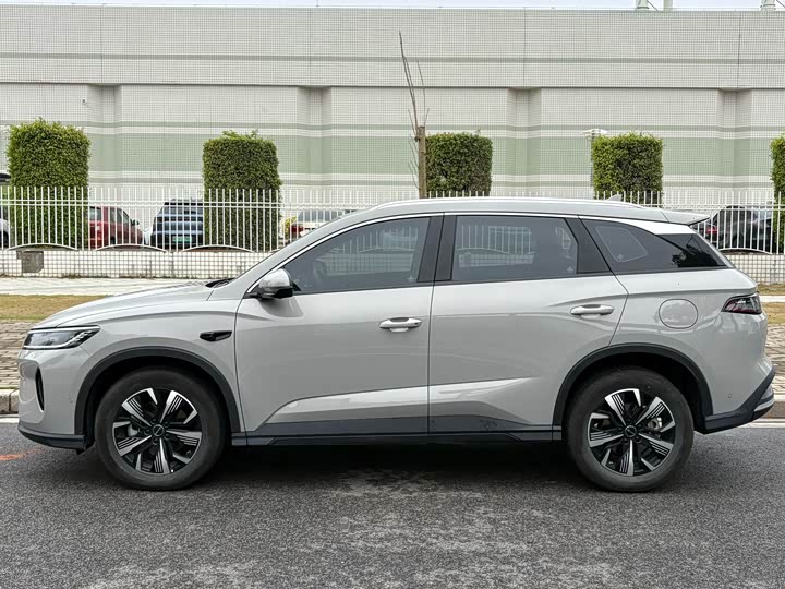 
								BYD Hiace 05 DM-i 2025 DM-i Luxury Edition 2025 full									