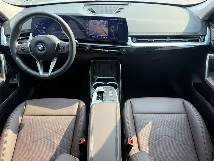 
								BMW X1 sDrive25Li X Design Package 2024 full									