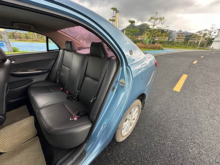 
								BYD L3 2015 Energy-Saving Edition 1.5L Automatic Comfort Model 2015 full									