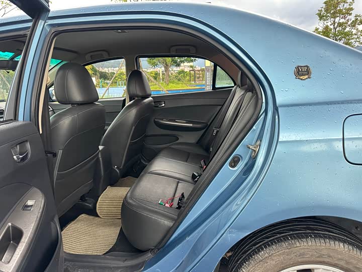 
								BYD L3 2015 Energy-Saving Edition 1.5L Automatic Comfort Model 2015 full									