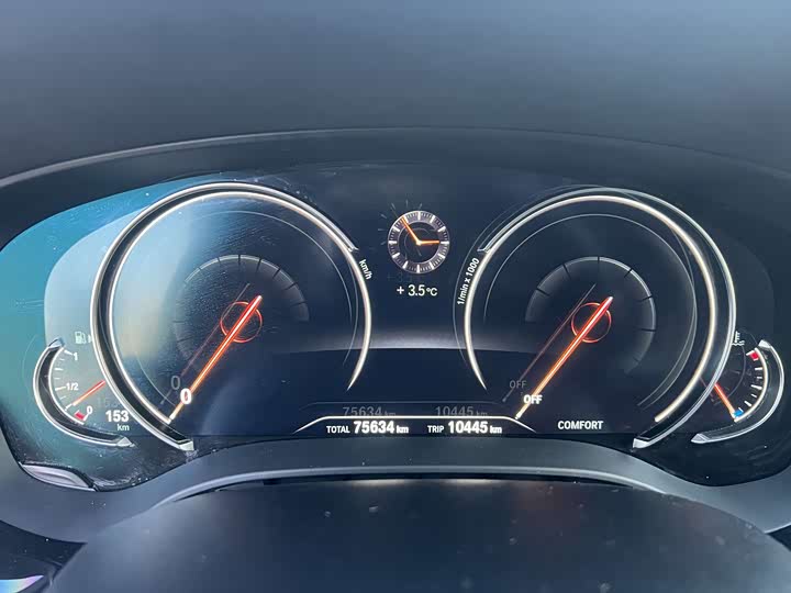 
								BMW 5 Series 525Li M Sport Package 2018 full									