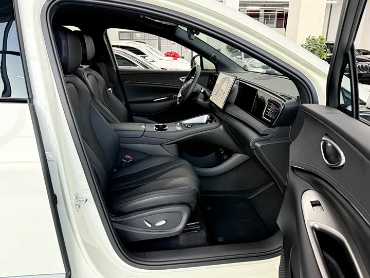 
								BYD Hiace 06 2025 EV 520 Navigator Edition 2025 full									