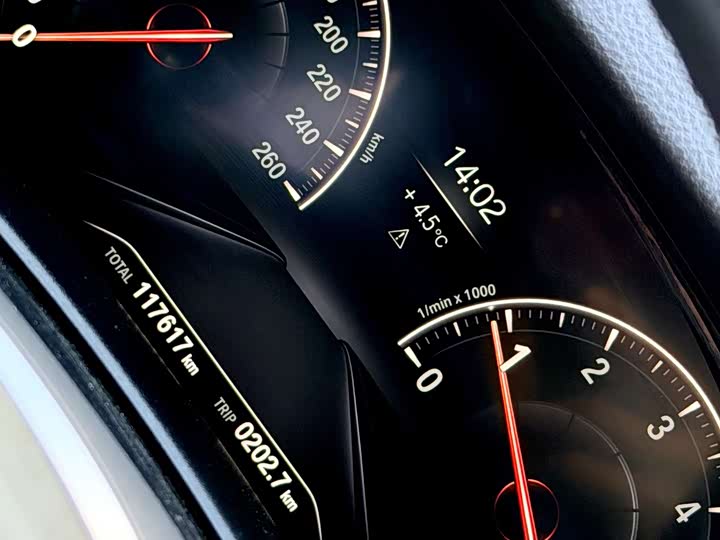 
								BMW 5 Series Facelift 530Li Leading M Sport Package 2019 full									