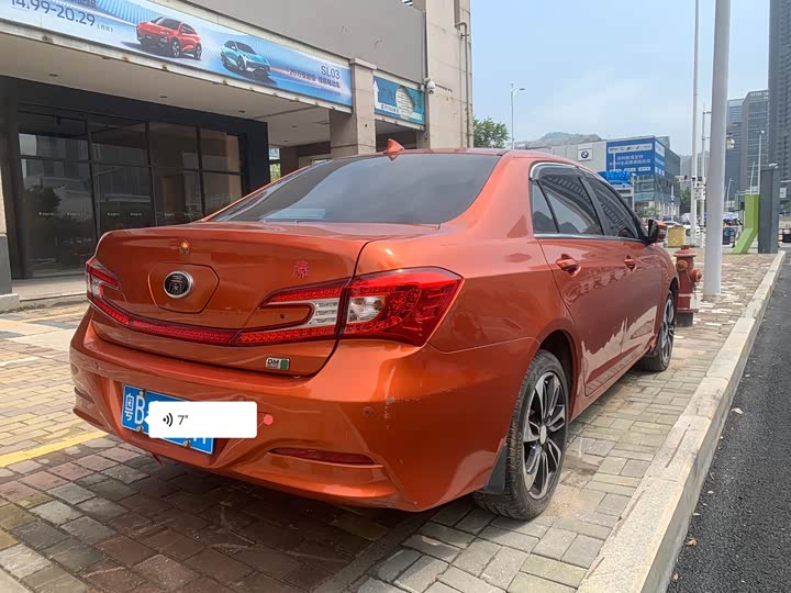 
								BYD Qin New Energy 2015 1.5T Dual Crown Flagship Plus Edition 2015 full									