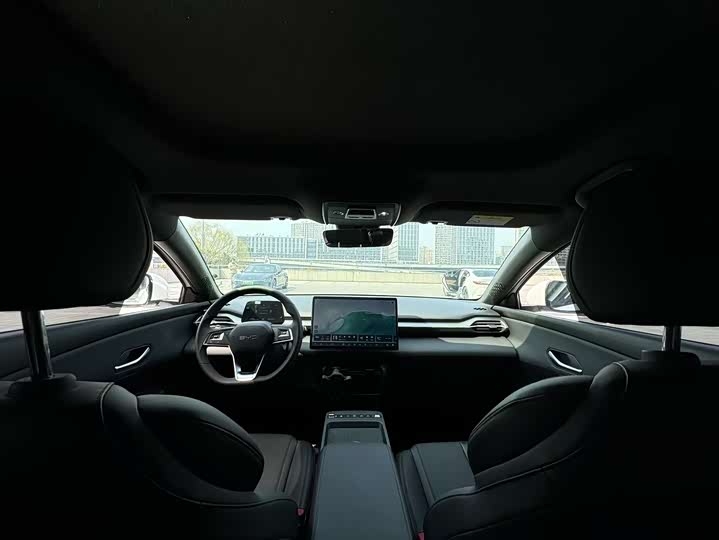 
								BYD BYD e7 2025 520 Smart Travel Edition 2025 full									