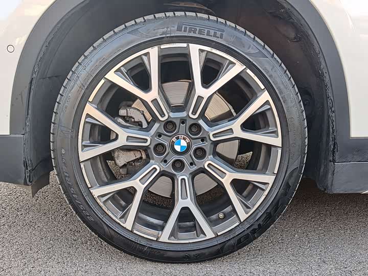 
								BMW X1 xDrive25Li Premium 2020 full									