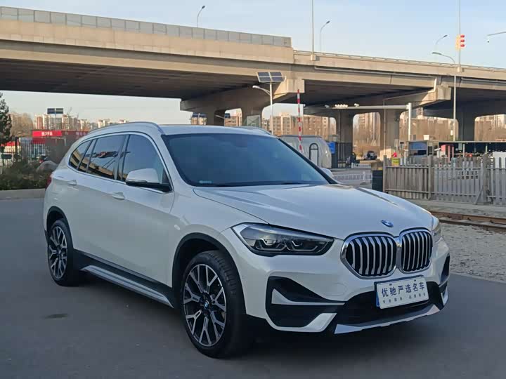 
								BMW X1 xDrive25Li Premium 2020 full									