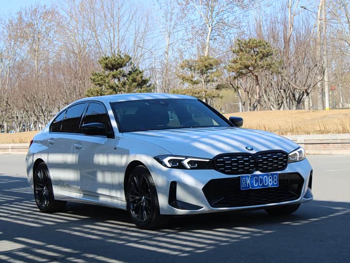 
								BMW 3 Series 325i M Sport Shadow Edition 2024 full									