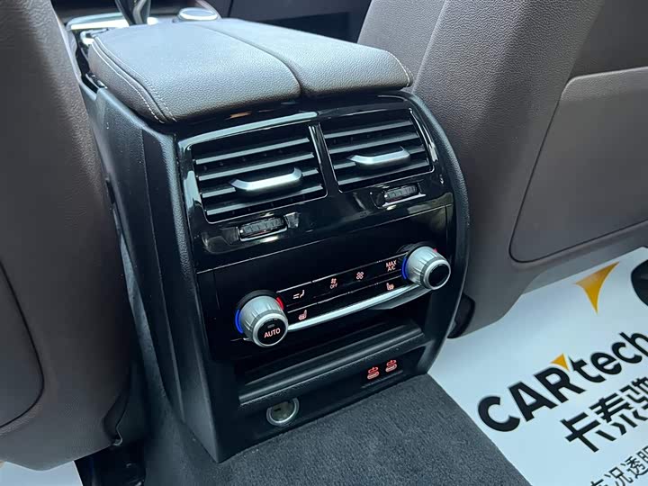 
								BMW 5 Series 530Li Luxury Package 2021 full									